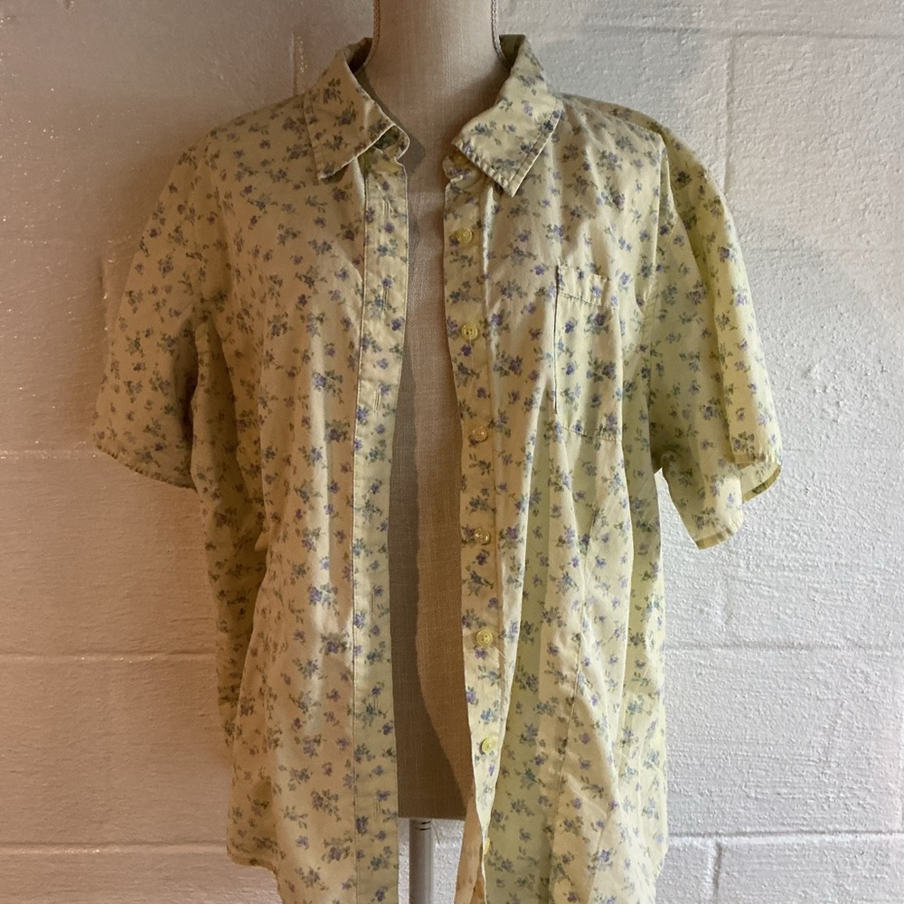 Basic Editions Yellow Floral Women’s Shirt